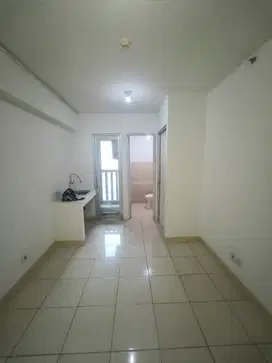 Apartemen Green Bay Pluit 2 BR Unfurnished Baru di Cat Ulang Ges