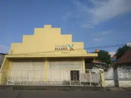 Dijual Rumah Usaha, Ruang Usaha di Jalan Hang Tuah, Sidoarjo