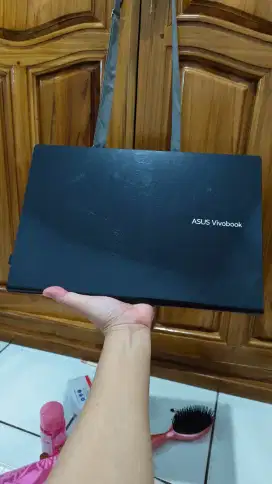 ASUS Vivobook core i3