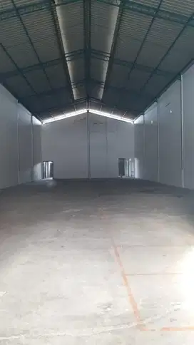 Sewa Gudang Kamal Indah luas 708m2 SHM