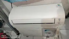 Ac Daikin inverter 1/2pk R32 ori