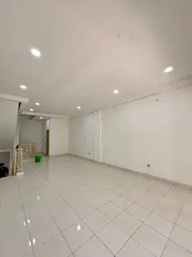 Disewakan Ruko GSA Central Park 4 Lantai Unfurnished