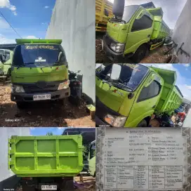Hino Dutro 2022