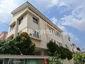 GEDUNG KANTOR / RUKAN 3.5 LANTAI PASAR BARU JAKARTA PUSAT
