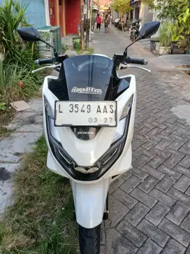 Pcx 2022 km 42 kondisi sgt bagus siap pakai samsat tandes