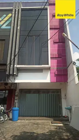 Disewakan Ruko 3 lantai di Jl Gayungsari Barat Surabaya