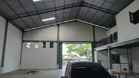 Disewakan GUDANG besar pinggir ringroadd