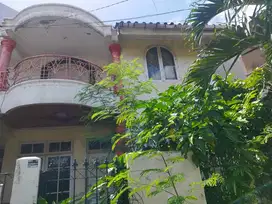 Dijual rumah di Komplek Billy moon pondok kelapa jakarta