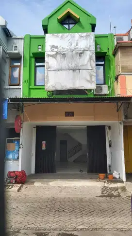 Disewakan Cepat Ruko Strategis Hadap Jalan Sektor 1a Gading Serpong