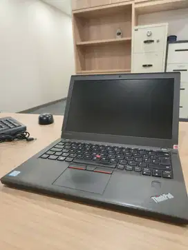 Dijual Cepat !! Lenovo ThinkPad X270 – Intel I5, RAM 8GB
