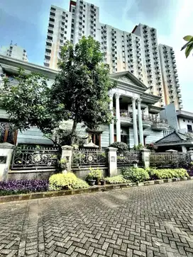 DD281 Rumah Hoek Mewah 480 M2 Full Furnished Pekayon Bekasi