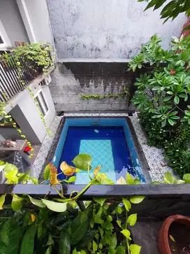 Rumah Kos 8 Kamar Ada Pool Di Griya Loka BSD dekat Pusat Kuliner