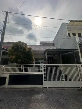 Rumah Bagus SHM di Lebak Indah Town House Minimalis Siap Huni