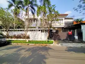 Rumah Mewah Asri Cocok Utk Expatriat di Kawasan Kemang Jakarta Selatan