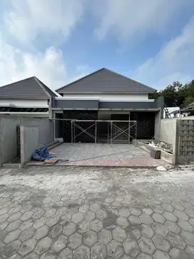 RUMAH MEWAH LIMASAN MODERN HOOK DENGAN TANAH LUAS DEKAT KAMPUS UII