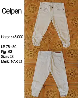 CELANA PENDEK JEANS PUTIH BW
