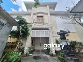 RUMAH MODERN KLASIK TUKAD BADUNG RENON DENPASAR, BALI