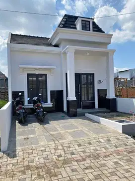 RUMAH AMERICAN CLASSIC LOKASI POROS JALAN KEPUHARJO KARANGPLOSO MALANG