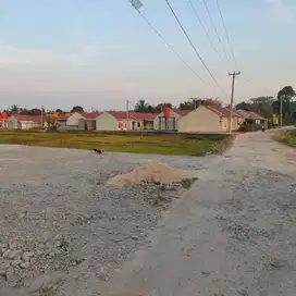 KAVLING ITERA DEKAT BALAI DESA DAN PUSKESMAS PINGGIR JALAN UTAMA DESA