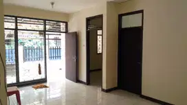 Disewakan Rumah 1 Lantai Siap Huni di TKI 1