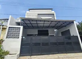 Rumah jajar laweyan solo