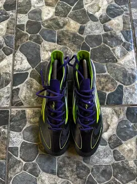 Sepatu bola adidas f50
