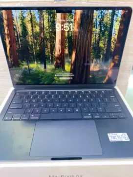 Macbook Air M4 16/256gb midnight ibox