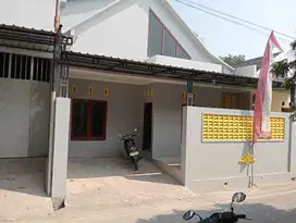DIJUAL RUMAH + GUDANG DI MOJOLABAN SKH