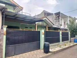 Rumah Terawat Lebar Luas Di Margahayu Raya Kota Bandung Metro Ciwastra