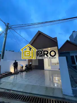 Brand New Scandinavia House with Rooftop di Kukusan Depok