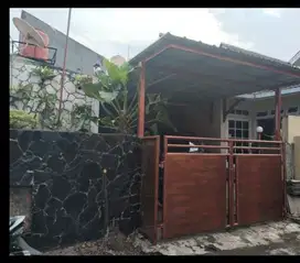 Di jual cepat dan murah rumah Vila Melati Mas