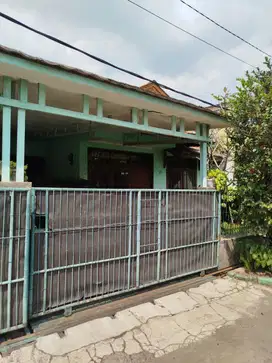 RUMAH MINIMALIS DI KOMPLEK AREA ANTAPANI BEBAS BANJIR