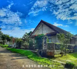 Dijual rumah villa design keren lokasi strategis di kota Sukabumi