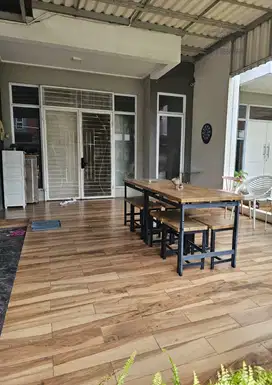Dijual Rumah Green Lake hadap Selatan Hunian Mewah