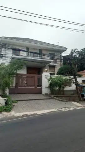 RUMAH MEWAH DI JL PAPANDAYAN GAJAH MUNGKUR SEMARANG