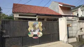 Di Jual Rumah Induk dan Kontrakan 5 Pintu di Radar Auri Kota Depok