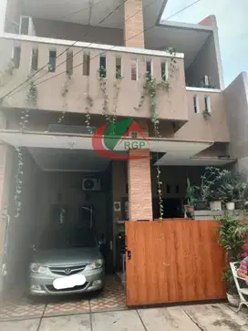 ‎Dijual Rumah 2.5 Lantai dalam Komplek Taman Raya Citayam