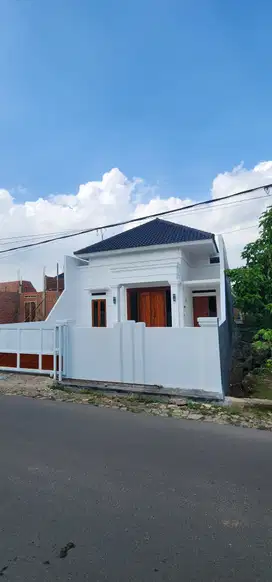 DI JUAL RUMAH MEWAH PERUMAHAN BUTON ,JAGABAYA WAY HALIM
