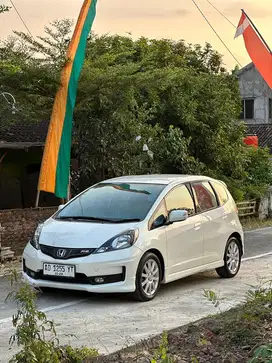Honda Jazz RS MMC AT 2013