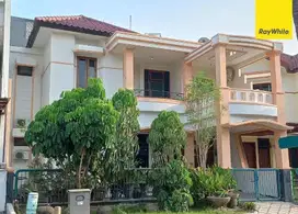 Dijual Rumah 2 lantai di Dharmahusada Regency Surabaya