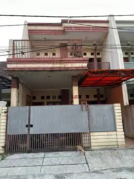 Rumah di Pondok Kelapa Di Komplek DKI Lokasi Strategis Akses 2 Mobil