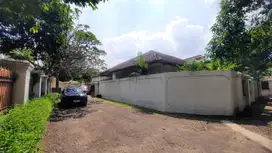 Eumah htg tanah di Ampera kemang jaksel ls.3665mtr Shm 13jt/m nepis