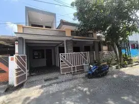 Rumah Furnish Dekah RS JIH Jl. Adi sucipto Solo Dalam perumahan Nyaman