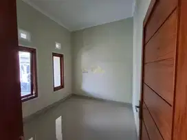 RUMAH MODERN SIAP HUNI DALAM CLUSTER DI PURWOMARTANI, SLEMAN