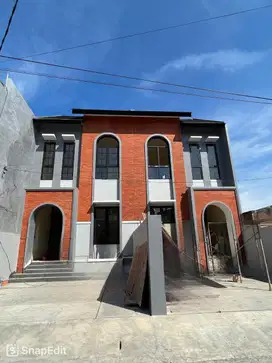 Rumah Baru Gress Medokan 2 Lantai STRATEGIS, ROW JALAN 8 METER