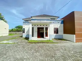 RUMAH SIAP HUNI DI BANGUNTAPAN - DEKAT KAMPUS ISI YOGYAKARTA