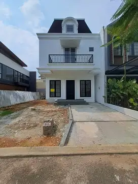 Rumah Baru, American Classic, 3 Lantai, Lokasi Di Cluster The Icon BSD