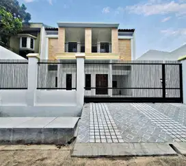 ZN33 Rumah Baru Bagus 200 m2 Dekat Tol di Bintara Bekasi Barat