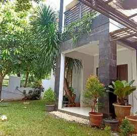 Rumah 2 Lt Lingkungan Perumahan Asri Di Vila Dago Pamulang S8502