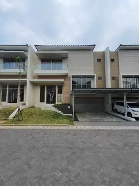 JUAL/SEWA RUMAH DI GOLF ISLAND
